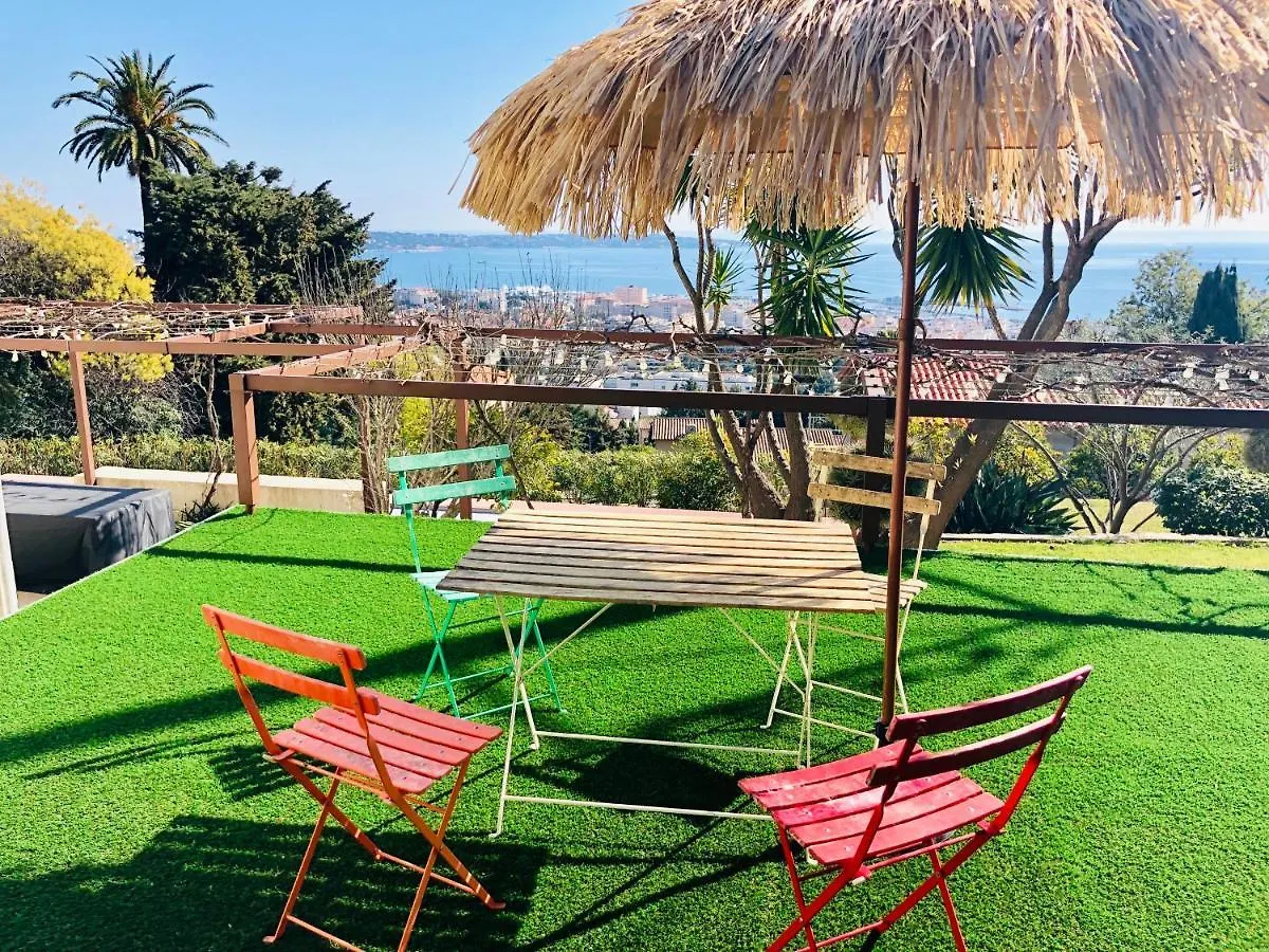 Villa De Charme Vue Mer Et Piscine Chauffee Sur Les Hauteurs De Golf Juan Vallauris